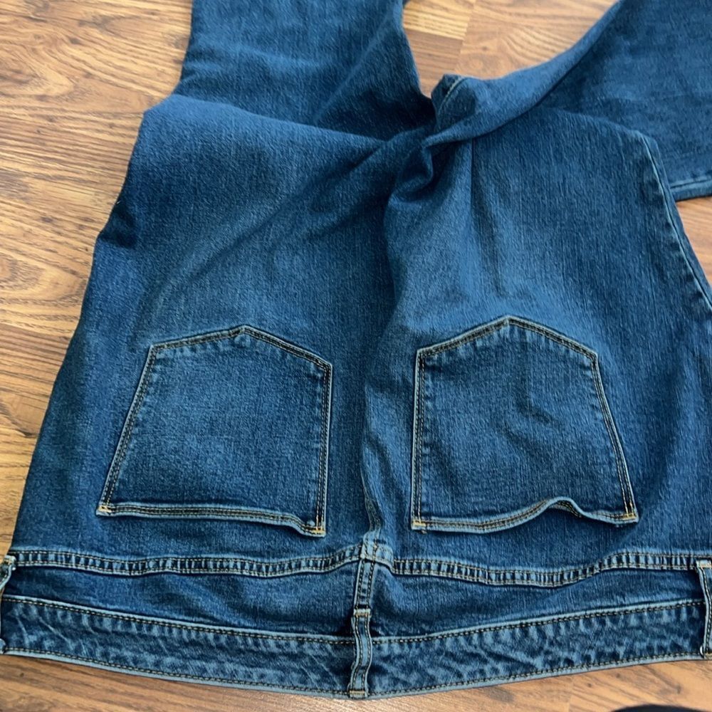 Universal Thread jeans - Picture 3 of 3